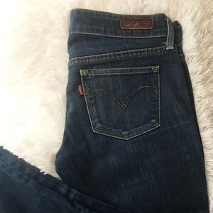 Levi’s - Slight Curve, Straight Leg, Size: 24